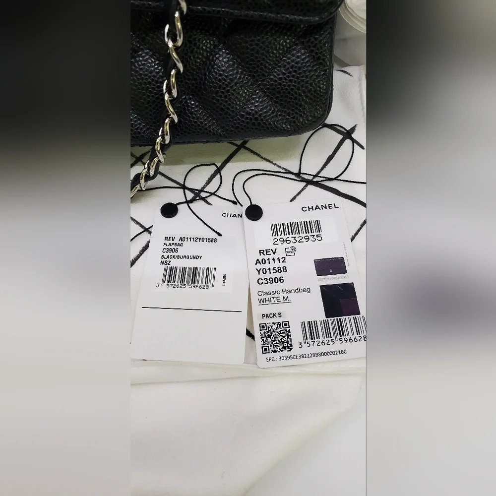 Chanel Medium Double Flap Classic Cavier - Picture 2 of 16